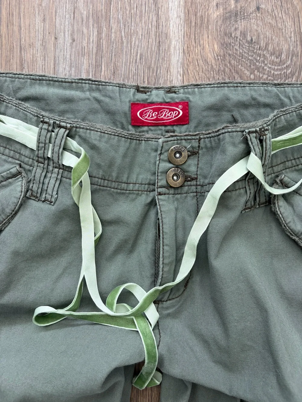 Y2K BeBop Olive Green Low Rise Cargo Pants Wide Leg Utility Ribbon Belt Size 9